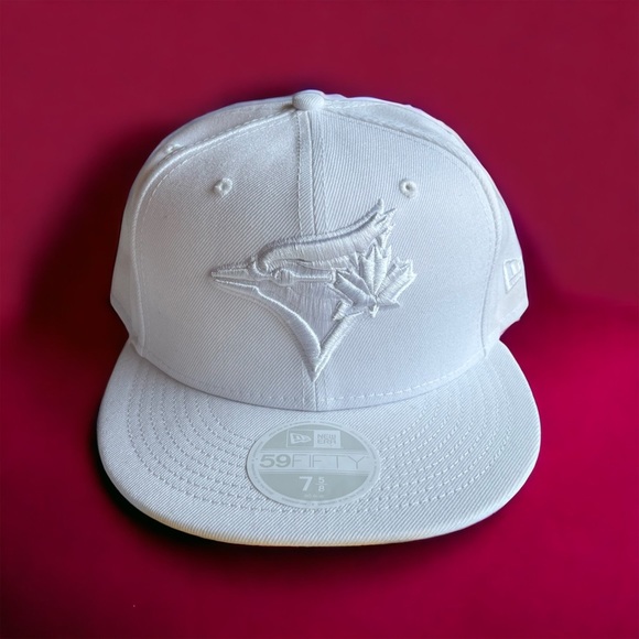 Toronto Blue Jays - New Era Hat - All White Collection - Size 7 5/8 - Picture 6 of 6